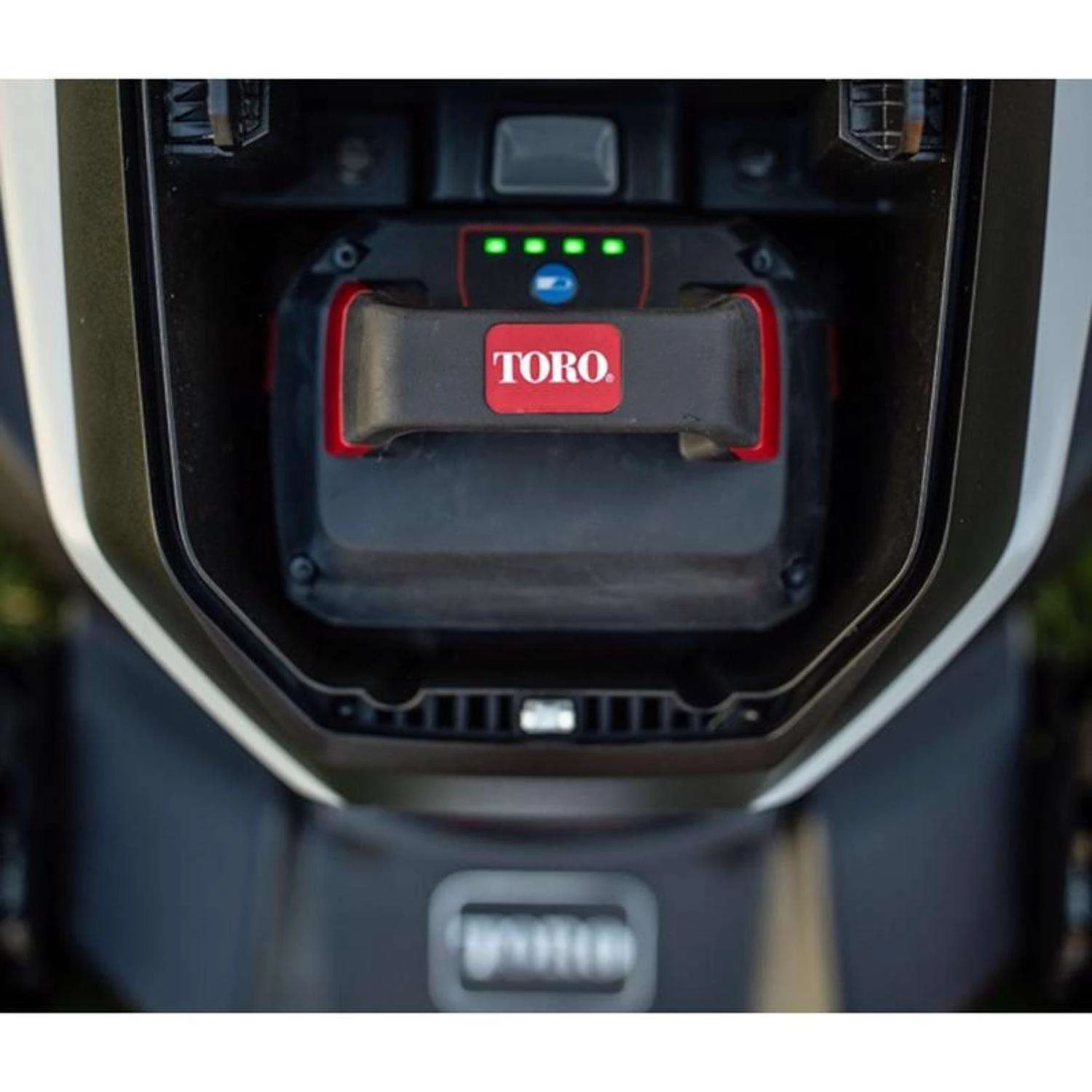 Toro Super Recycler 21 In. 60 V Battery Self-Propelled Lawn Mower Kit (Battery & Charger) 6 Toro Super Recycler 21 In. 60 V Battery Self-Propelled Lawn Mower Kit (Battery & Charger) - Image 4