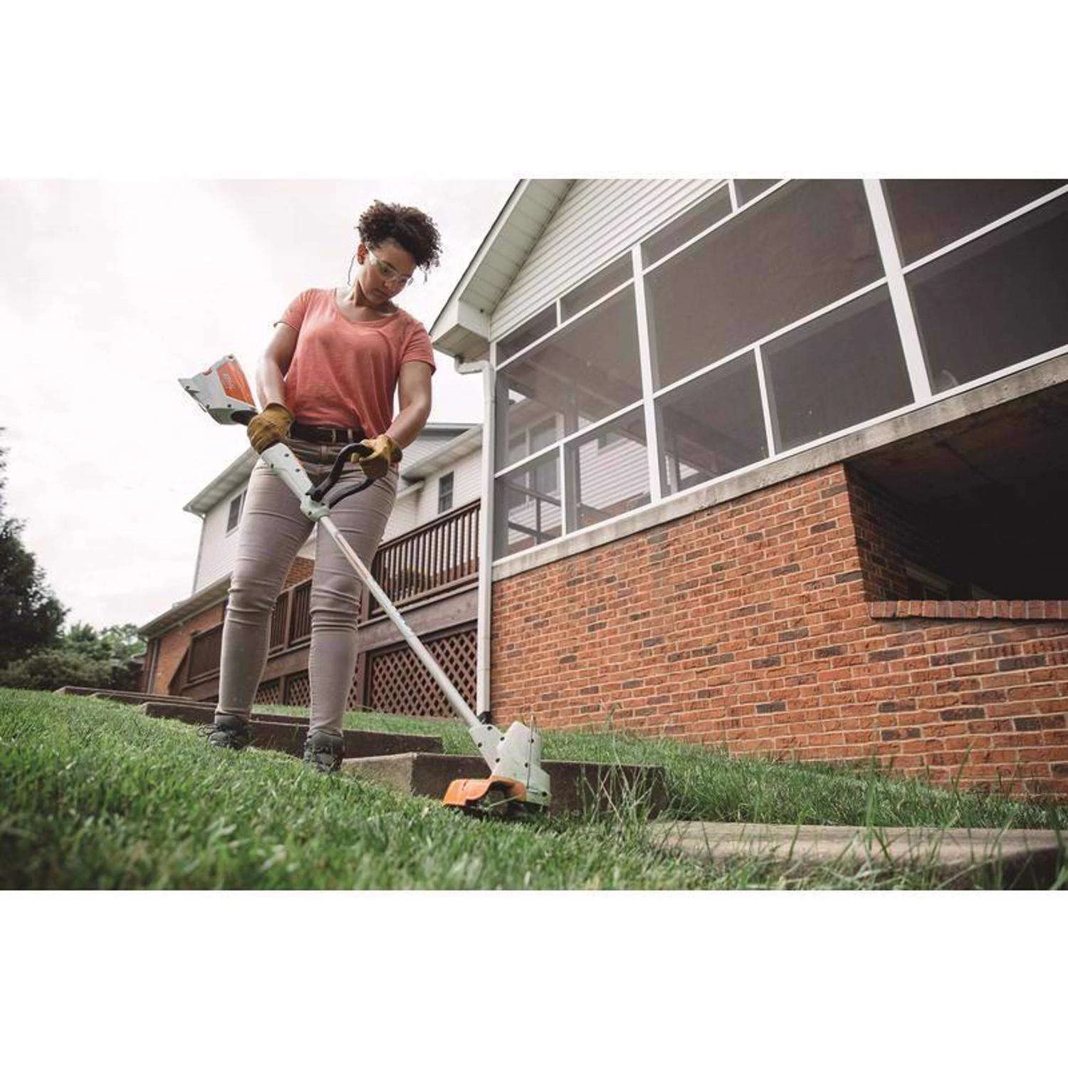 STIHL FSA 57 11 In. 36 V Battery String Trimmer Tool Only 8 STIHL FSA 57 11 In. 36 V Battery String Trimmer Tool Only - Image 6