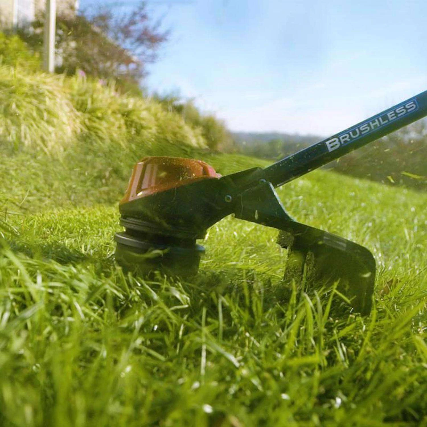 Toro Flex Force 51831 15 In. 60 V Battery String Trimmer Kit (Battery & Charger) 8 Toro Flex Force 51831 15 In. 60 V Battery String Trimmer Kit (Battery & Charger) - Image 6