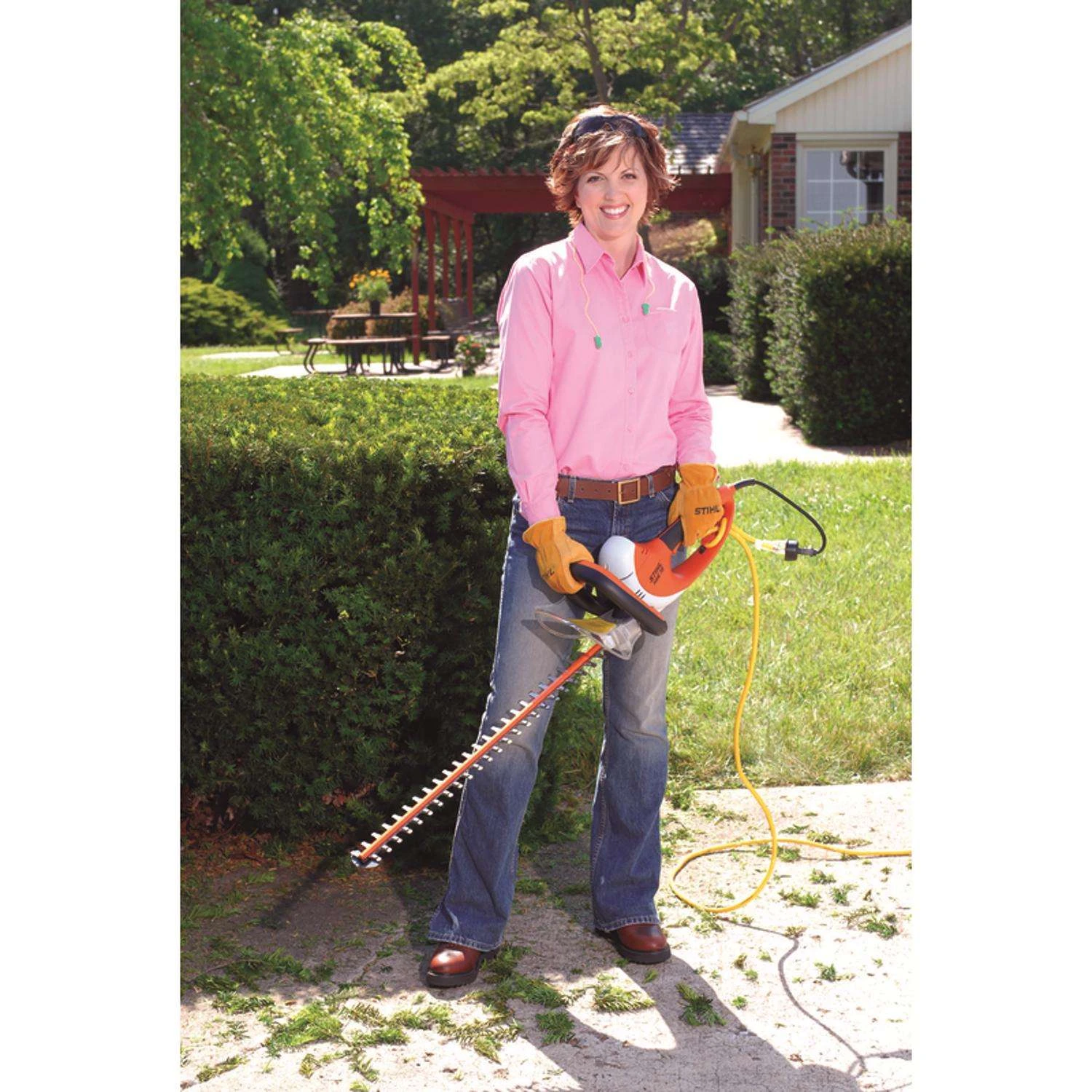 STIHL HSE 70 24 In. 120 V Electric Hedge Trimmer 5 STIHL HSE 70 24 In. 120 V Electric Hedge Trimmer - Image 3