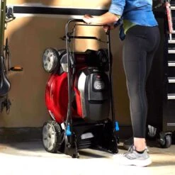 Toro Recycler 21 In. 60 V Battery Self-Propelled Lawn Mower Kit (Battery & Charger) 16 Toro Recycler 21 In. 60 V Battery Self-Propelled Lawn Mower Kit (Battery & Charger) -Power Lawn Equipment 36fadb8c 1a4c 42c7 8f1b 3ef6520f7566