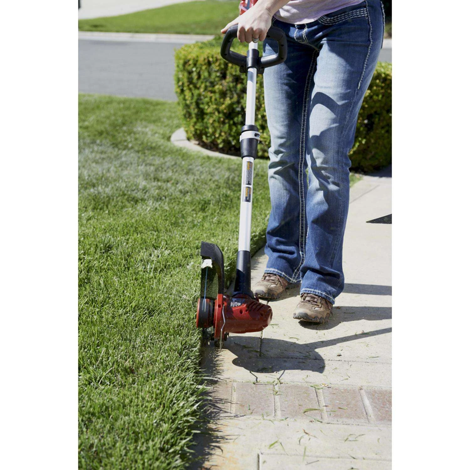 Toro 51484 12 In. 20 V Battery Edger/Trimmer Kit (Battery & Charger) 7 Toro 51484 12 In. 20 V Battery Edger/Trimmer Kit (Battery & Charger) - Image 5