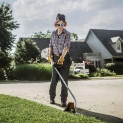 STIHL FC 56 C-E 8 In. Gas Edger 11 STIHL FC 56 C-E 8 In. Gas Edger -Power Lawn Equipment 46249f51 e3ab 4163 ac51 f08f83c0a5ab