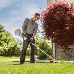 STIHL KombiMotor KM 56 RC-E Gas Multi-System Power Head 13 STIHL KombiMotor KM 56 RC-E Gas Multi-System Power Head -Power Lawn Equipment 480d9c8c 1855 4c25 aee0 b10193069499