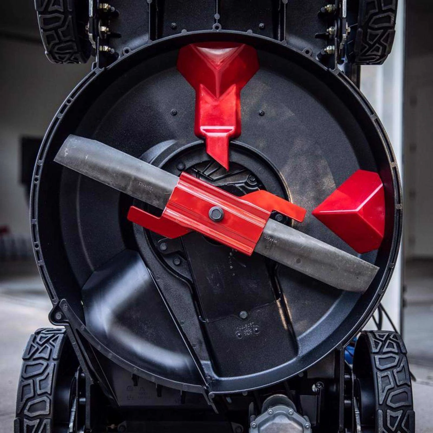 Toro SmartStow Super Recycler 21565 21 In. 163 Cc Gas Self-Propelled Lawn Mower 5 Toro SmartStow Super Recycler 21565 21 In. 163 Cc Gas Self-Propelled Lawn Mower - Image 3