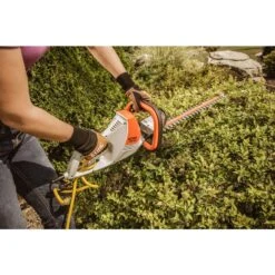 STIHL HSE 52 20 In. 120 V Electric Hedge Trimmer 9 STIHL HSE 52 20 In. 120 V Electric Hedge Trimmer -Power Lawn Equipment 5a880cf5 d137 49cb 8e47 ca33e3db41ab