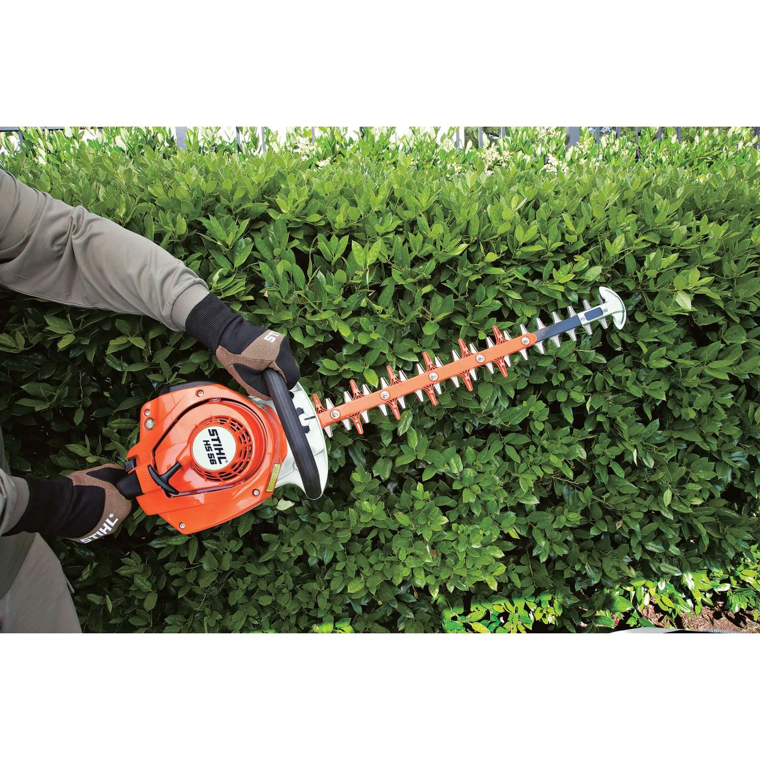 STIHL HS 56 24 In. Gas Hedge Trimmer 5 STIHL HS 56 24 In. Gas Hedge Trimmer - Image 3