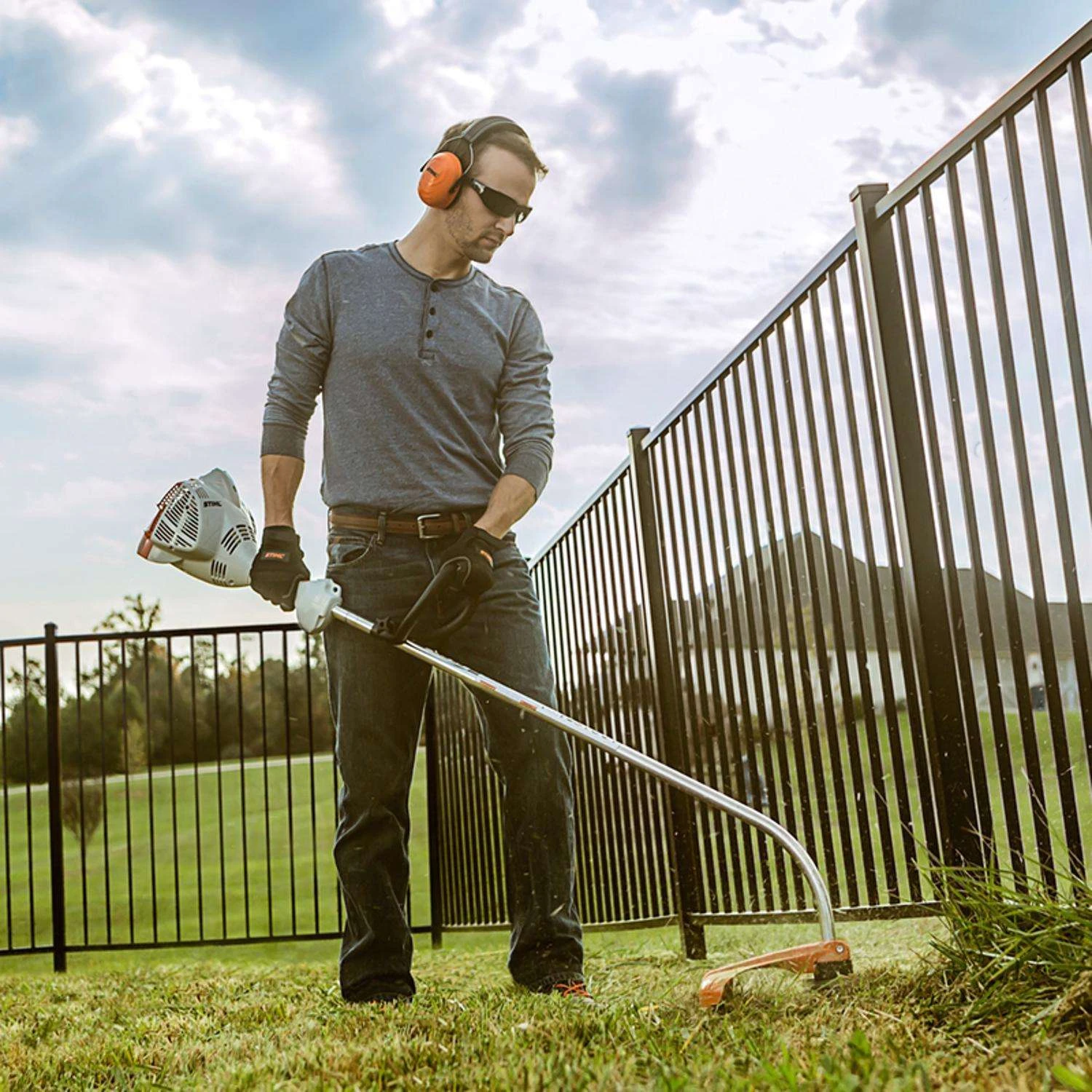 STIHL FS 50 C-E 16.5 In. Gas Trimmer 6 STIHL FS 50 C-E 16.5 In. Gas Trimmer - Image 4