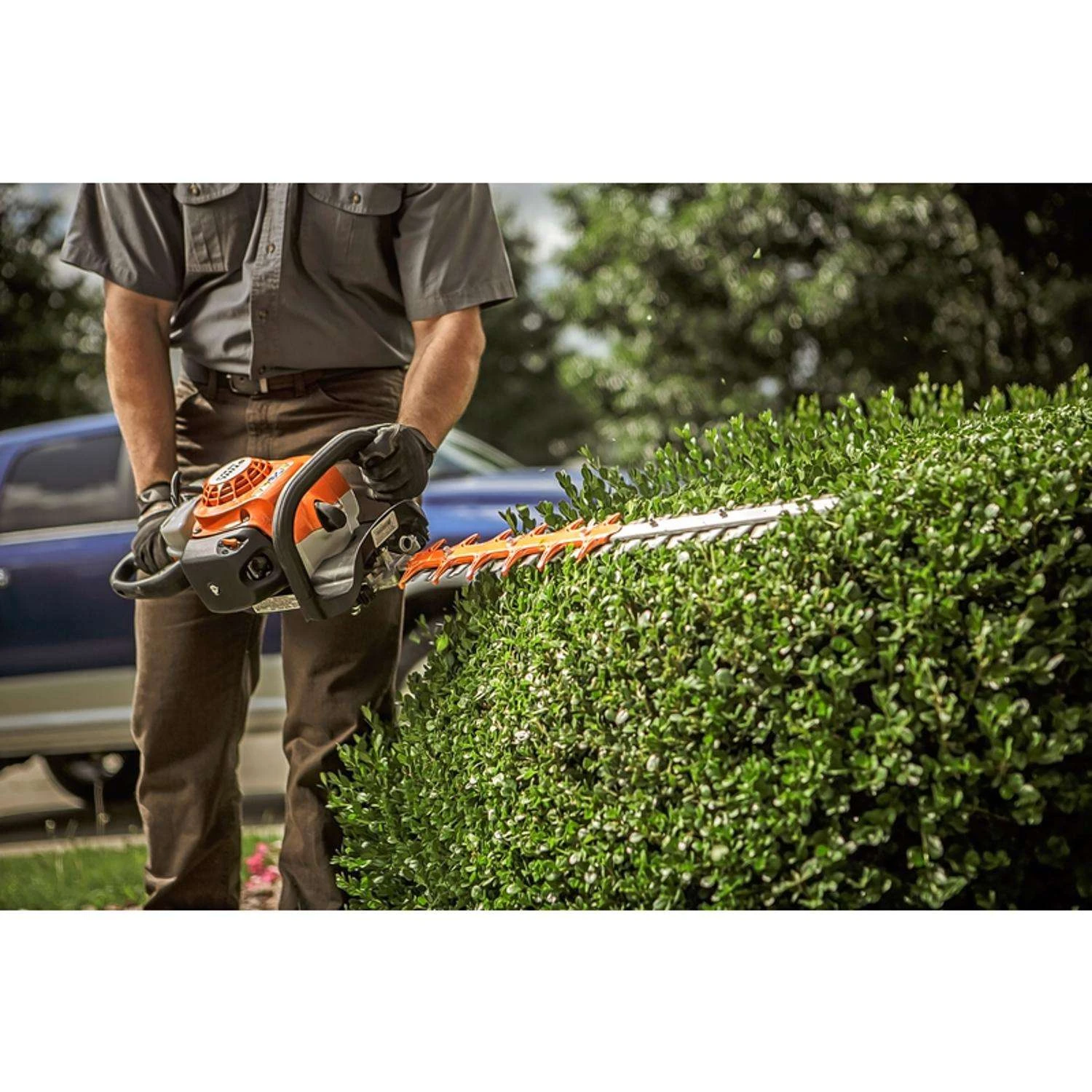 STIHL HS 82 R 30 In. Gas Hedge Trimmer 5 STIHL HS 82 R 30 In. Gas Hedge Trimmer - Image 3
