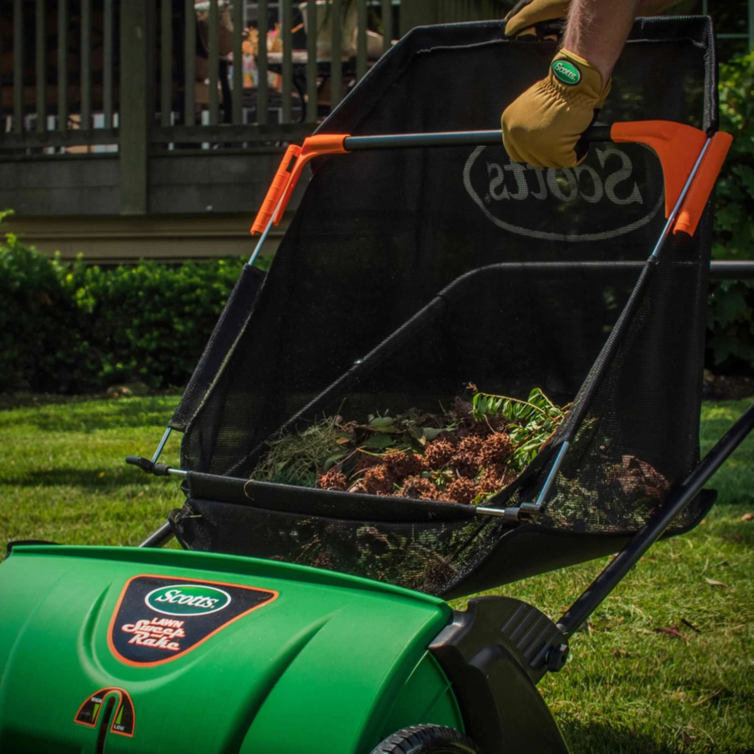 Scotts Lawn Sweeper 6 Scotts Lawn Sweeper - Image 4