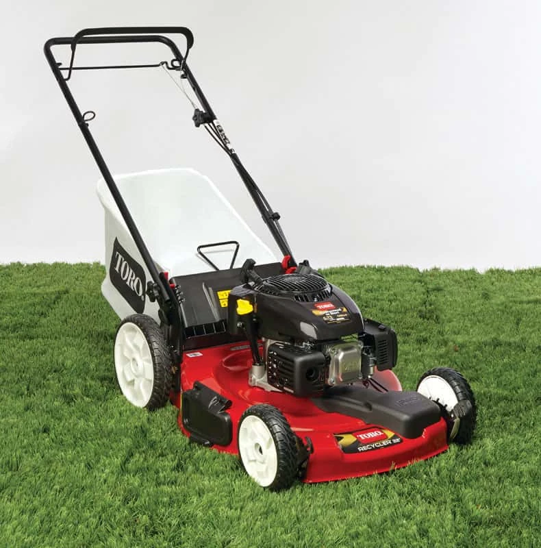 Toro Recycler High Wheel 20378 22 In. 149 Cc Gas Self-Propelled Lawn Mower 5 Toro Recycler High Wheel 20378 22 In. 149 Cc Gas Self-Propelled Lawn Mower - Image 3