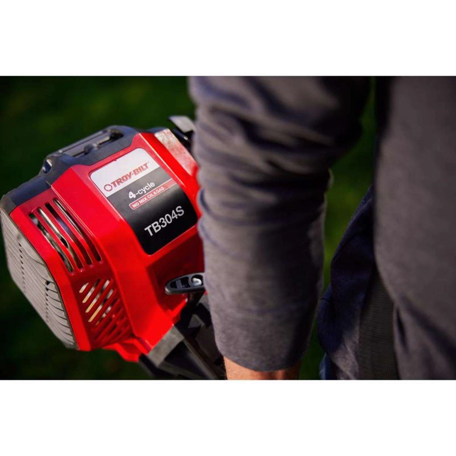 Troy-Bilt 41BD304S766 17 In. Gas String Trimmer 11 Troy-Bilt 41BD304S766 17 In. Gas String Trimmer - Image 9