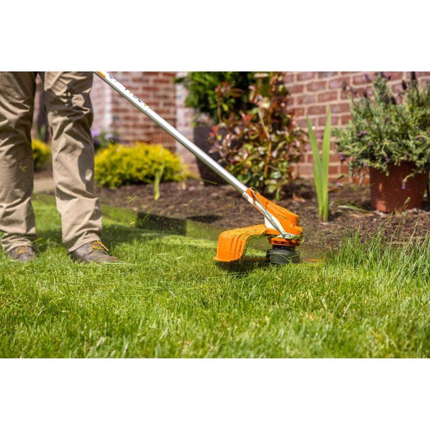 STIHL FSA 86 R 13.8 In. Battery Trimmer Tool Only 4 STIHL FSA 86 R 13.8 In. Battery Trimmer Tool Only - Image 2