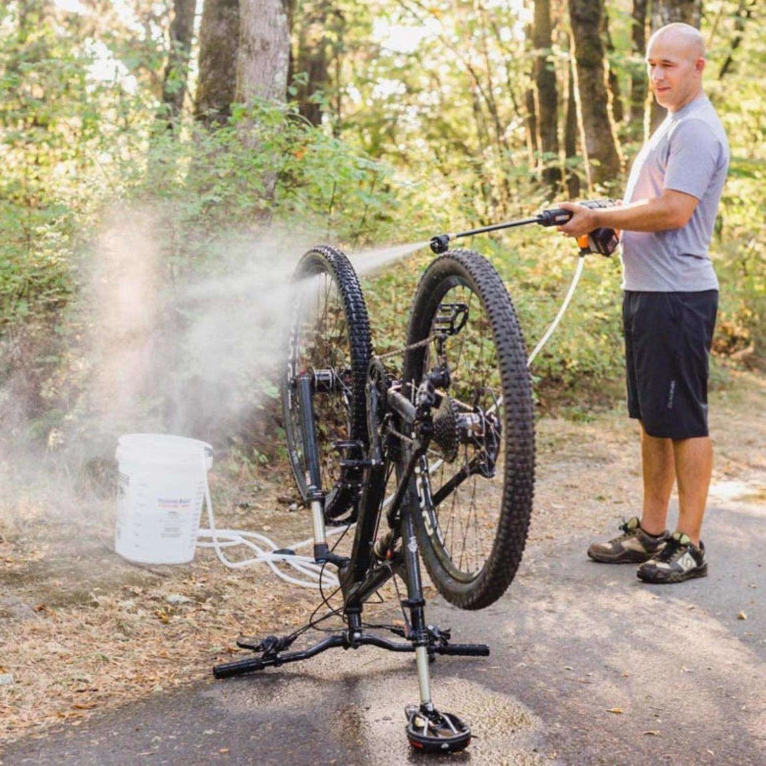 Worx Hydroshot 450 Psi Battery 0.9 Gpm Portable Power Cleaner 9 Worx Hydroshot 450 Psi Battery 0.9 Gpm Portable Power Cleaner - Image 7