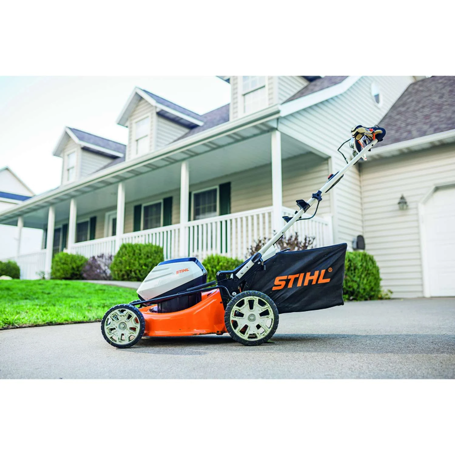 STIHL RMA 460 19 In. 36 V Battery Lawn Mower Kit (Battery & Charger) 8 STIHL RMA 460 19 In. 36 V Battery Lawn Mower Kit (Battery & Charger) - Image 6