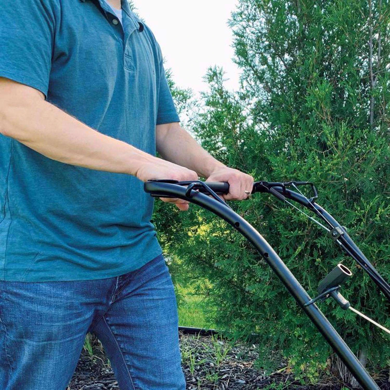 Toro Recycler 21442 22 In. 150 Cc Gas Self-Propelled Lawn Mower 8 Toro Recycler 21442 22 In. 150 Cc Gas Self-Propelled Lawn Mower - Image 6