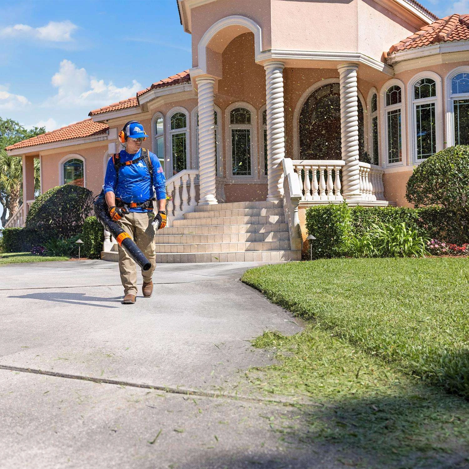 STIHL Magnum BR 800 C-E 239 Mph 912 CFM Gas Backpack Leaf Blower 7 STIHL Magnum BR 800 C-E 239 Mph 912 CFM Gas Backpack Leaf Blower - Image 5