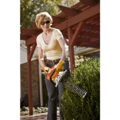STIHL HS 46 C-E 22 In. 650 V Gas Hedge Trimmer 12 STIHL HS 46 C-E 22 In. 650 V Gas Hedge Trimmer -Power Lawn Equipment b3007489 4c41 4d7f bcf3 a4015c3a323f