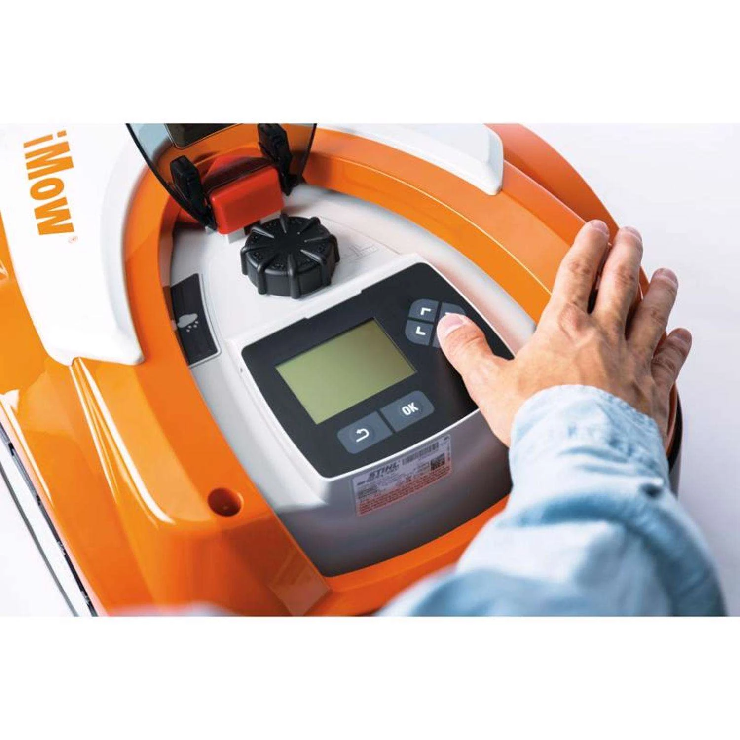 STIHL IMOW RMI 422 PC-L Battery Self-Propelled Robotic Lawn Mower 5 STIHL IMOW RMI 422 PC-L Battery Self-Propelled Robotic Lawn Mower - Image 3