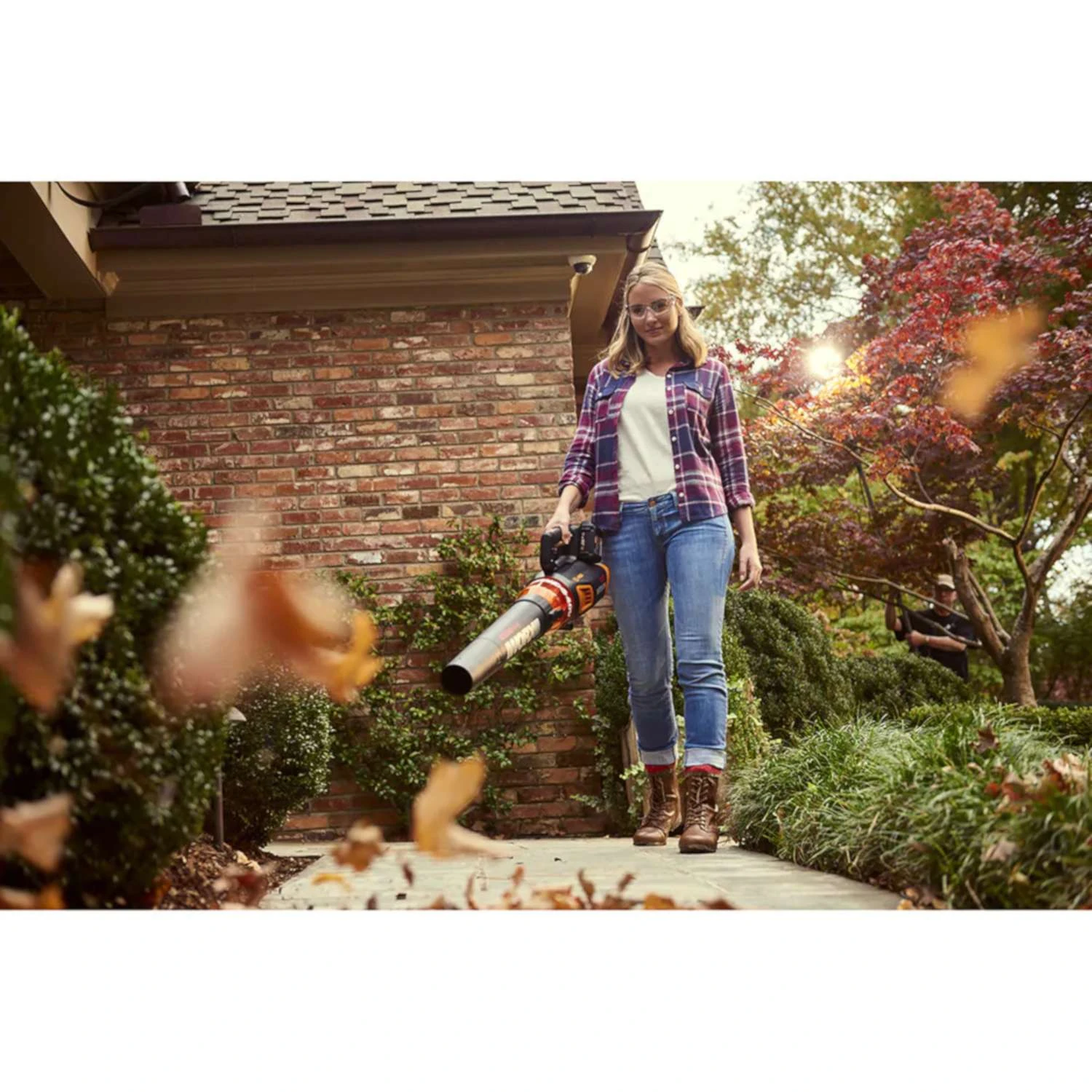 Worx 95 Mph 470 CFM 40 V Battery Handheld Leaf Blower Kit (Battery & Charger) 6 Worx 95 Mph 470 CFM 40 V Battery Handheld Leaf Blower Kit (Battery & Charger) - Image 4