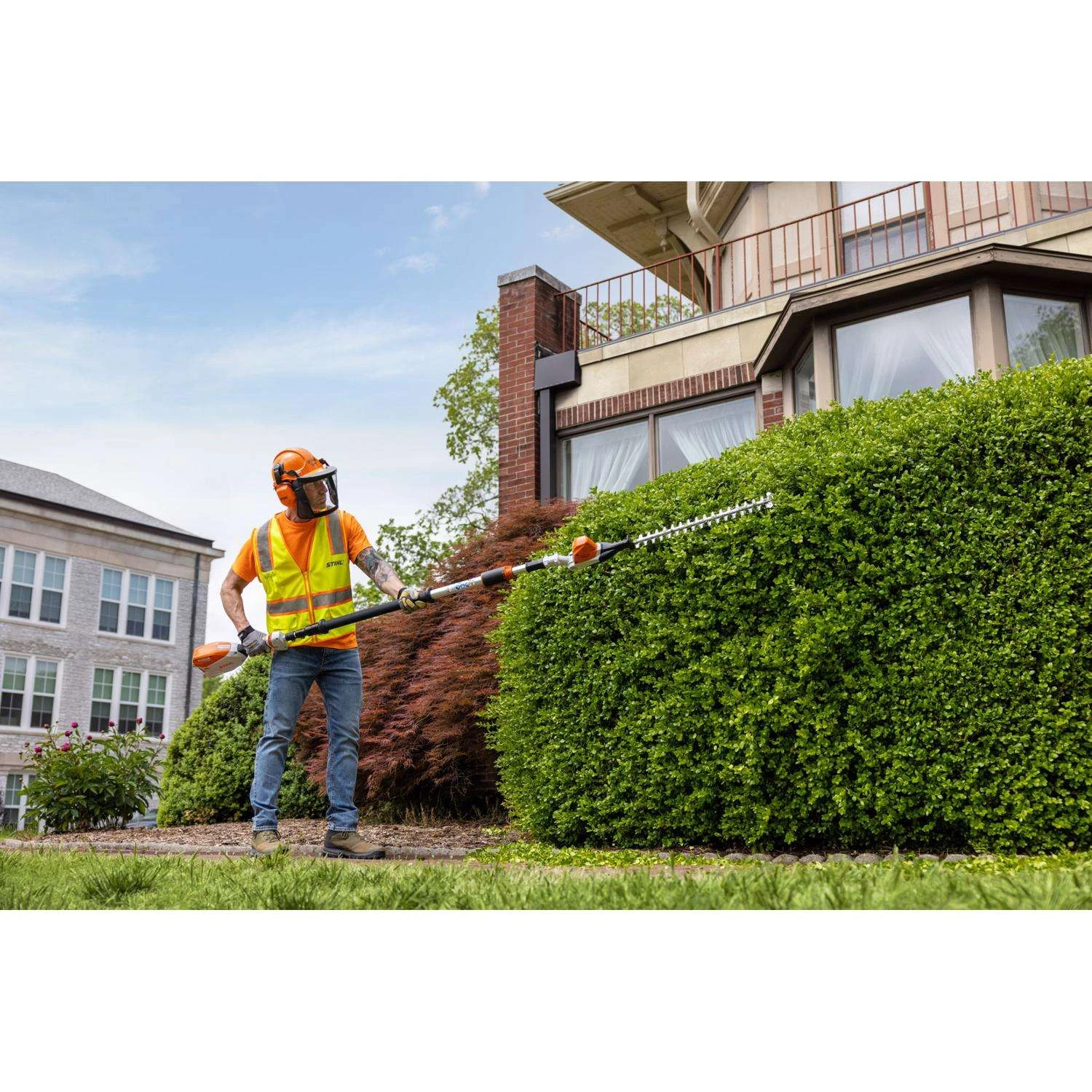 STIHL HLA 86 20 In. 36 V Battery Extended Reach Hedge Trimmer Tool Only 4 STIHL HLA 86 20 In. 36 V Battery Extended Reach Hedge Trimmer Tool Only - Image 2