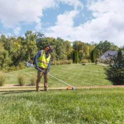 STIHL KombiMotor KM 91 R Gas Multi-System Power Head -Power Lawn Equipment c53e09d2 c82d 41cb b98a 7c80d87bcb7e