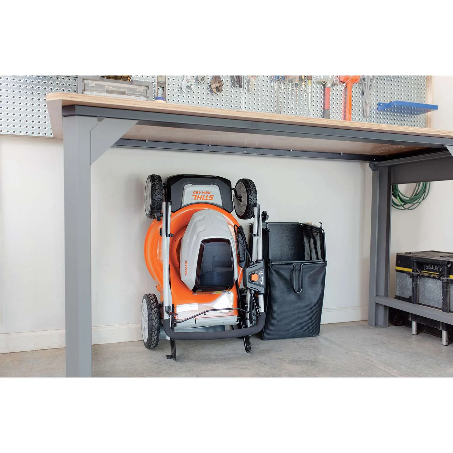 STIHL RMA 460 19 In. 36 V Battery Lawn Mower Tool Only 10 STIHL RMA 460 19 In. 36 V Battery Lawn Mower Tool Only - Image 8