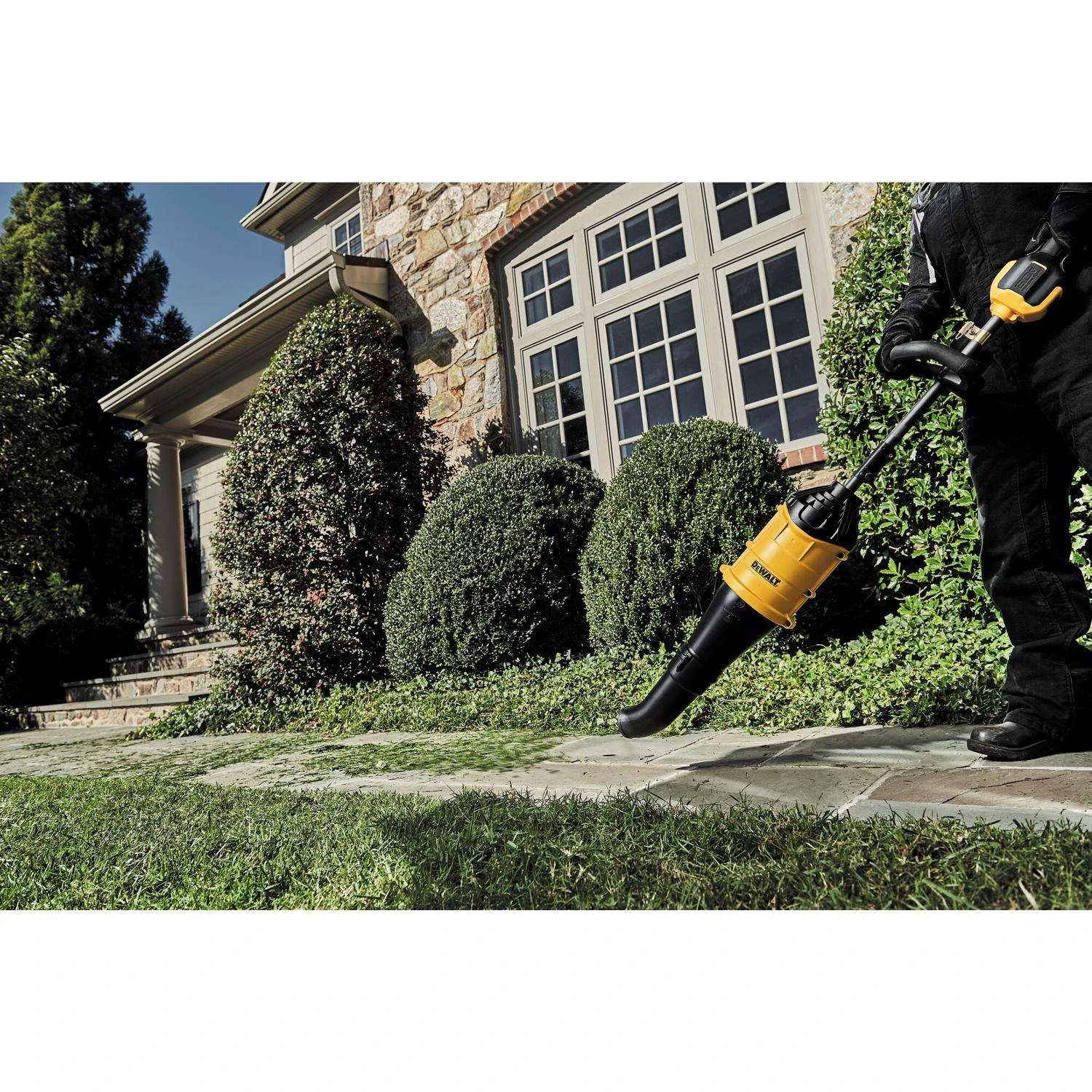 DeWalt DWOAS7BL Leaf Blower Attachment 5 DeWalt DWOAS7BL Leaf Blower Attachment - Image 3
