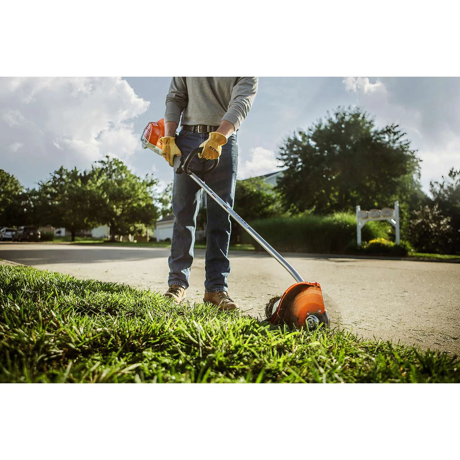 STIHL FC 70 Gas Edger 4 STIHL FC 70 Gas Edger - Image 2