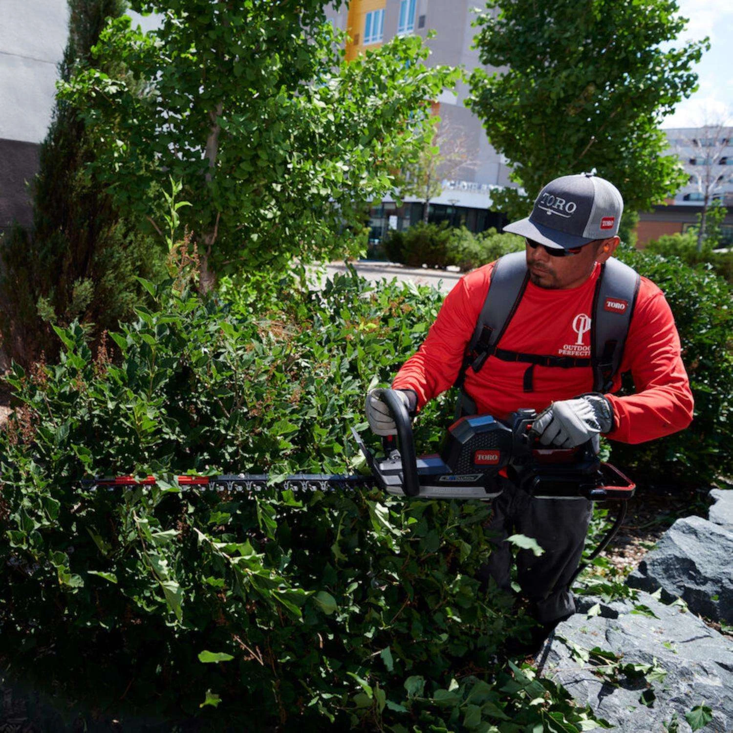 Toro 26 In. 60 V Electric Hedge Trimmer Tool Only 7 Toro 26 In. 60 V Electric Hedge Trimmer Tool Only - Image 5