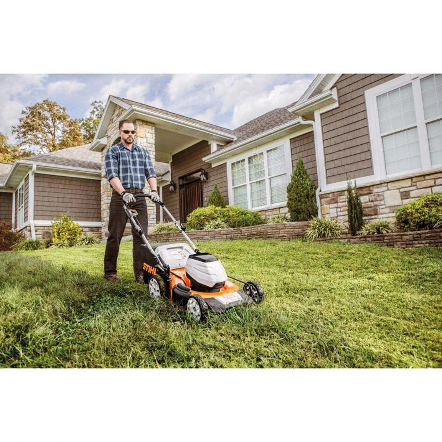 STIHL RMA 510 21 In. Battery Lawn Mower Kit (Battery & Charger) 4 STIHL RMA 510 21 In. Battery Lawn Mower Kit (Battery & Charger) - Image 2