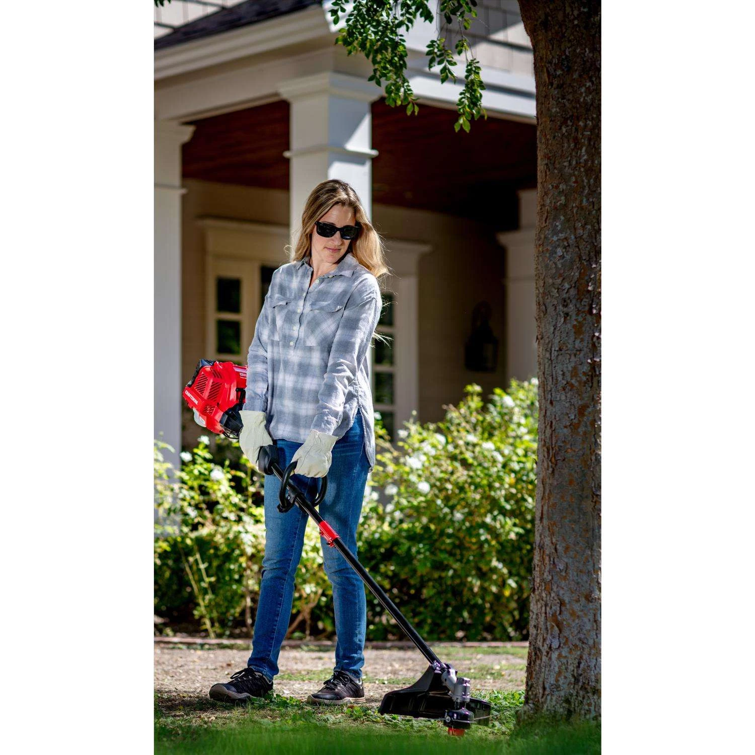 Craftsman CMXGTAMDZ22C 17 In. Gas String Trimmer 8 Craftsman CMXGTAMDZ22C 17 In. Gas String Trimmer - Image 6