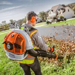 STIHL BR 700 197 Mph 912 CFM Gas Backpack Leaf Blower 17 STIHL BR 700 197 Mph 912 CFM Gas Backpack Leaf Blower -Power Lawn Equipment fd50ae17 c9b6 4daa 90ca e6022b67d3f0